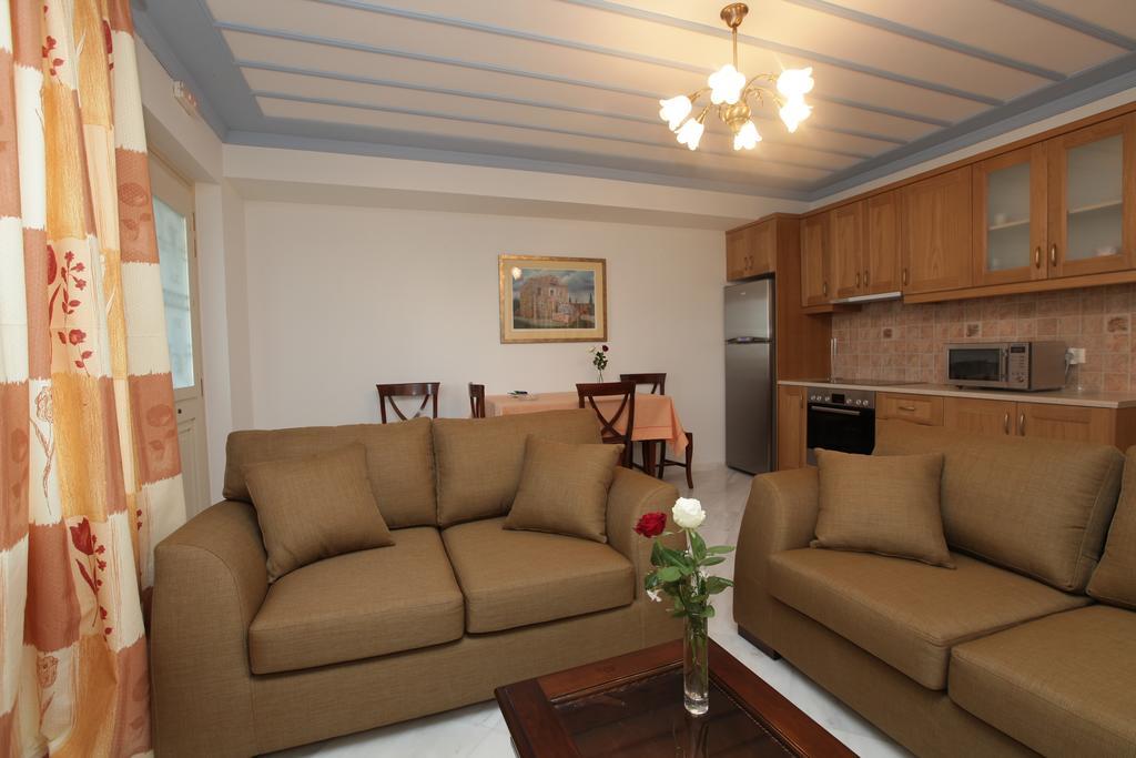 Avgerinos Hotel Kampochora  Zimmer foto