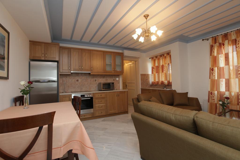 Avgerinos Hotel Kampochora  Zimmer foto